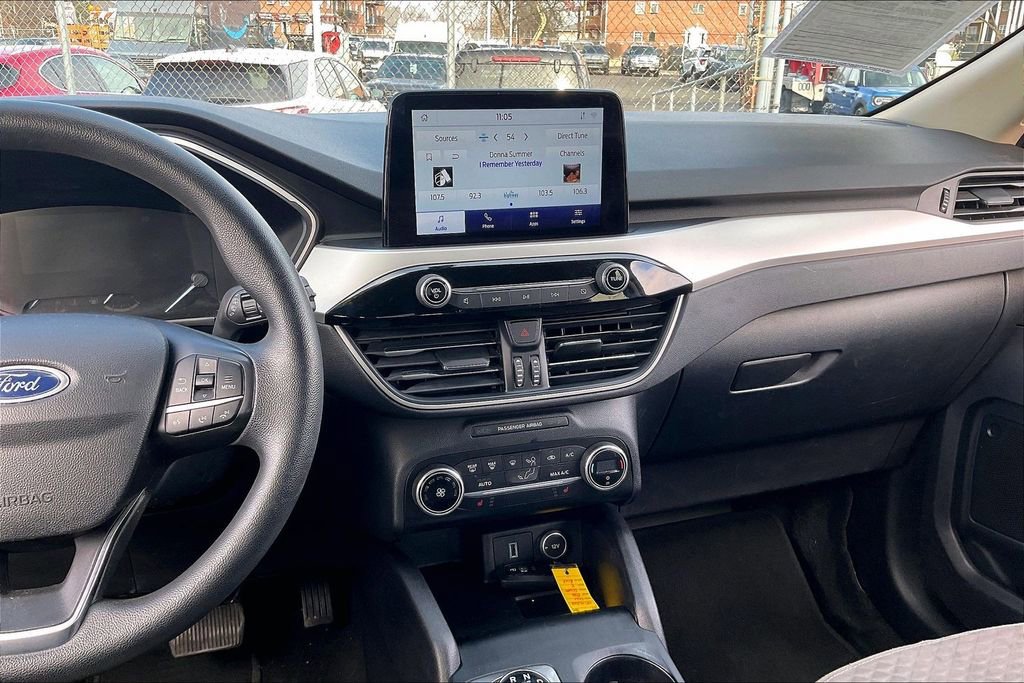 Certified 2020 Ford Escape SE image 5