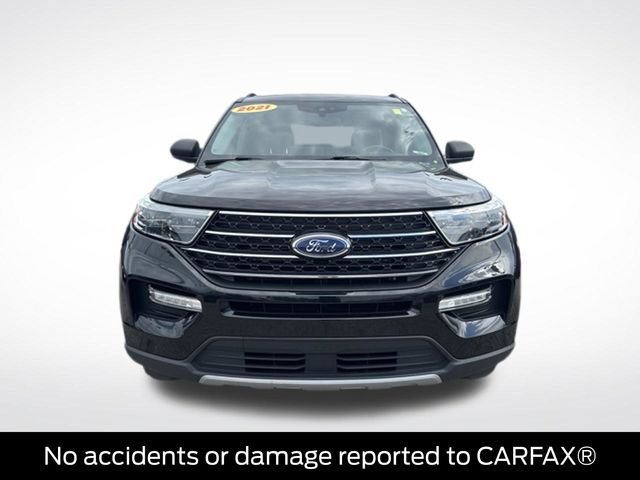 Certified 2021 Ford Explorer XLT w/ Equipment Group 202A AWD/4WD image 2