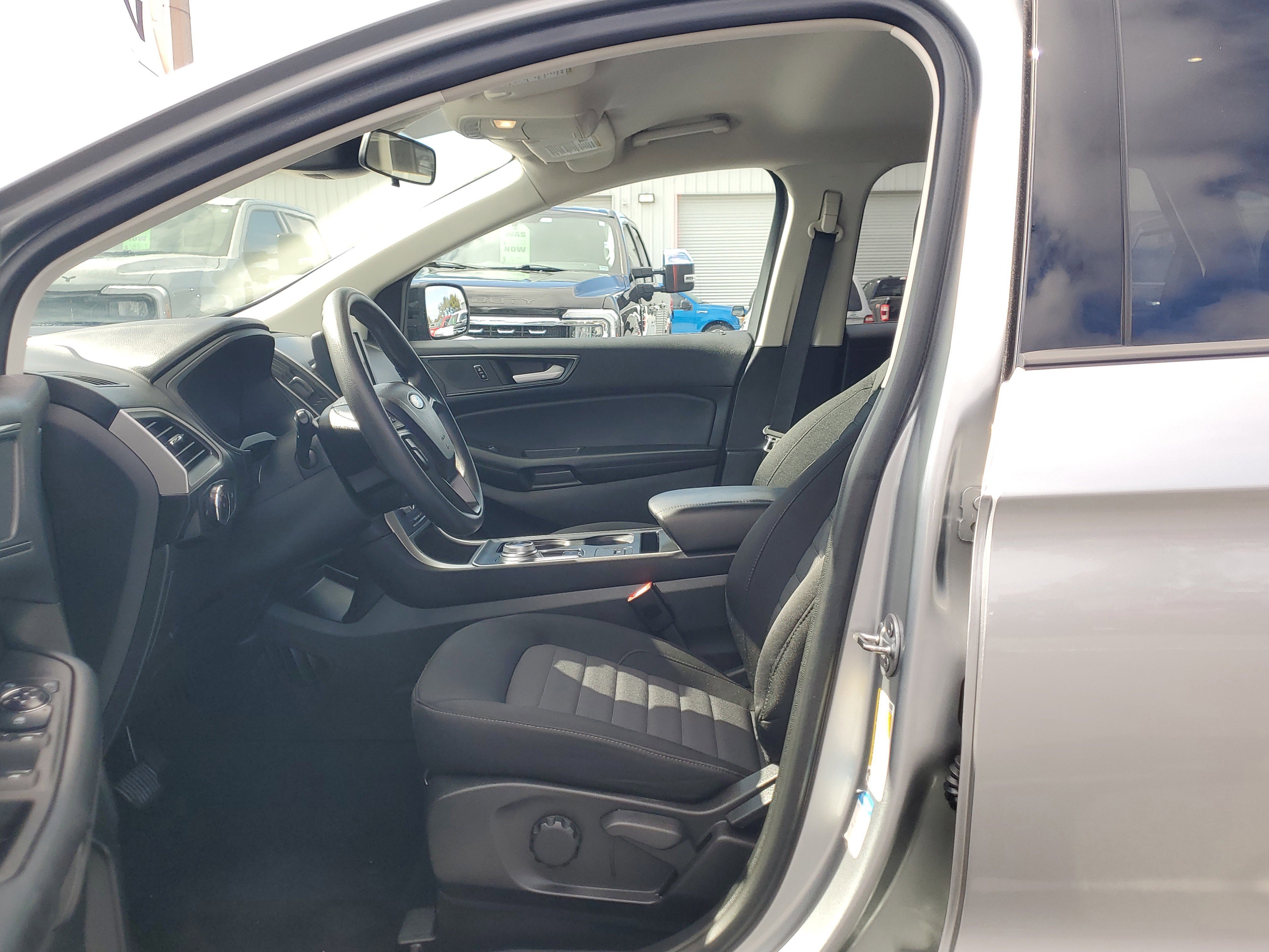 Certified 2023 Ford Edge SE w/ Black Appearance Package image 20