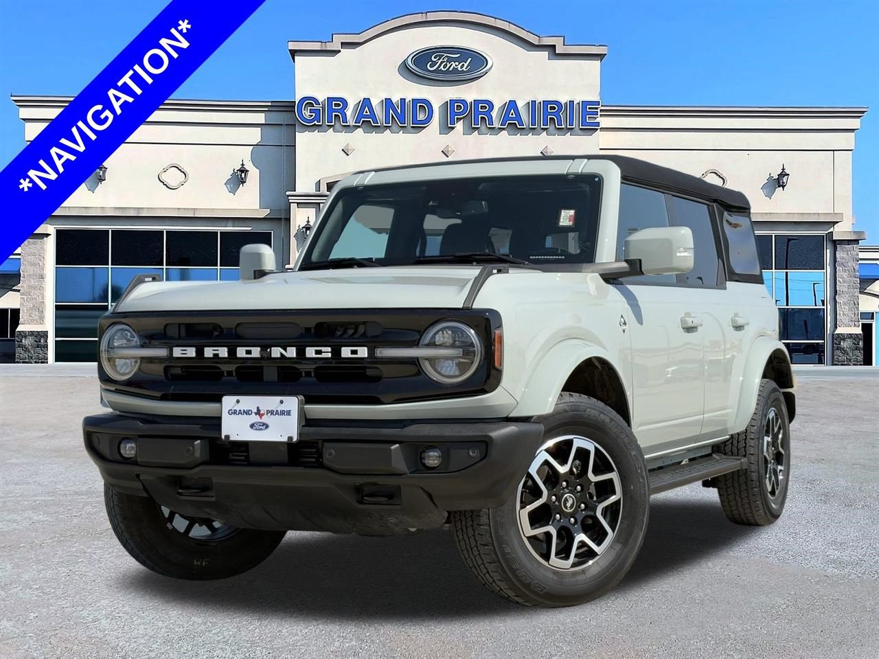 Certified 2024 Ford Bronco Outer Banks AWD/4WD image 1