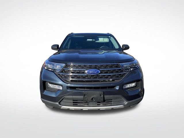 Certified 2022 Ford Explorer XLT w/ Equipment Group 202A image 7