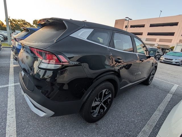 Used 2025 Kia Sportage EX FWD image 4