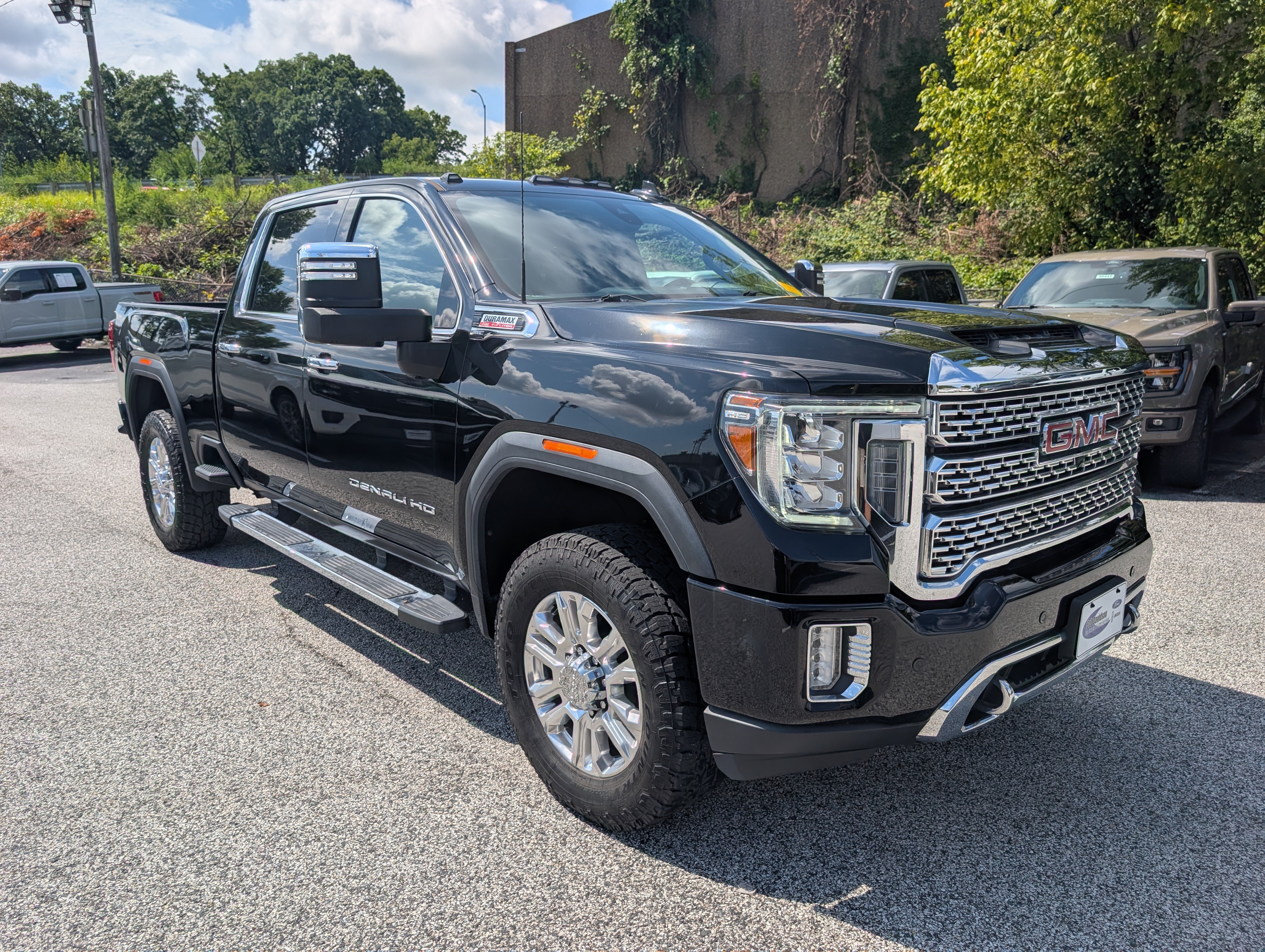 Used 2021 GMC Sierra 2500 Denali w/ Denali Ultimate Package AWD/4WD image 9
