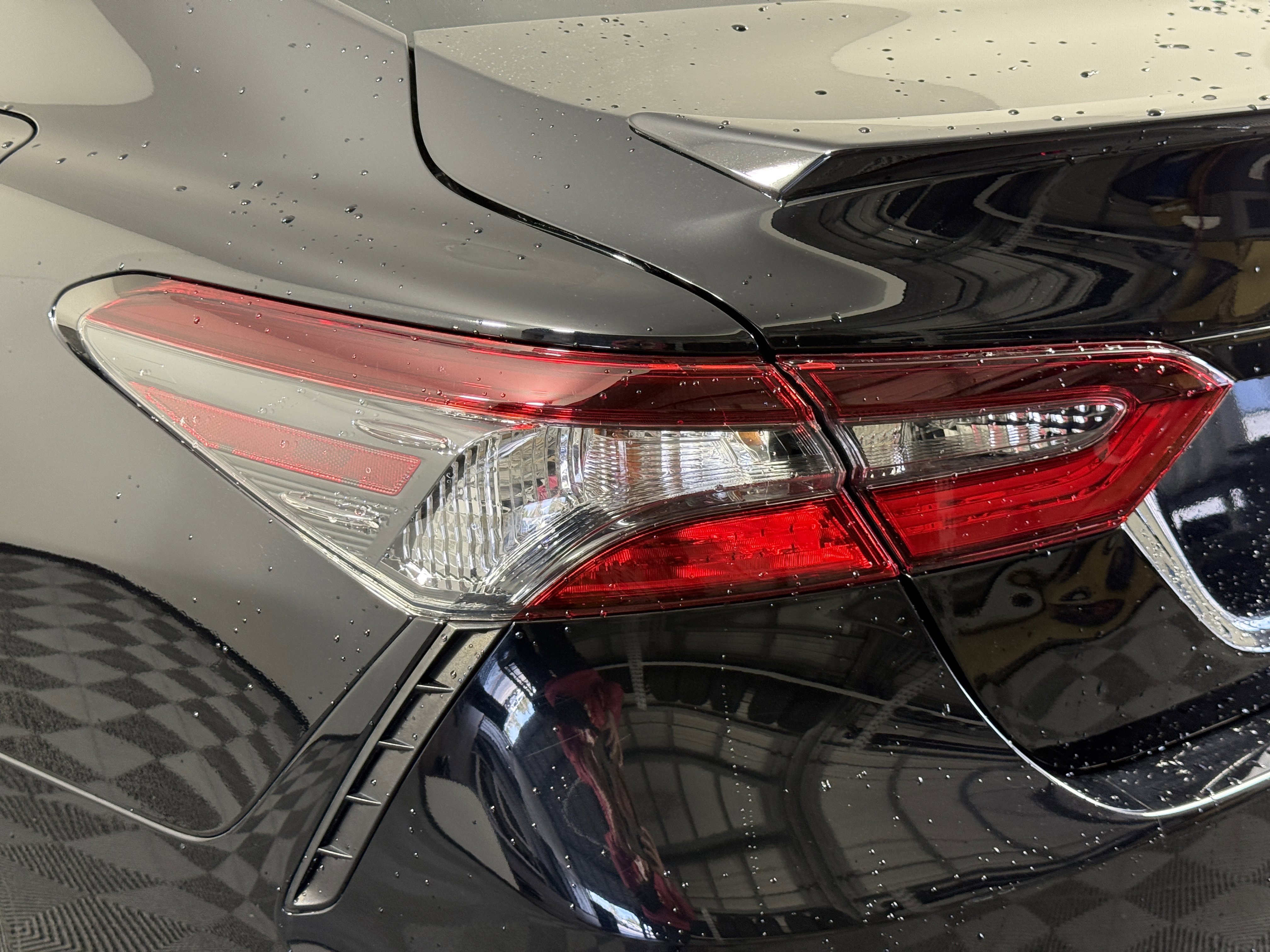 Used 2021 Toyota Camry SE w/ Convenience Package image 8