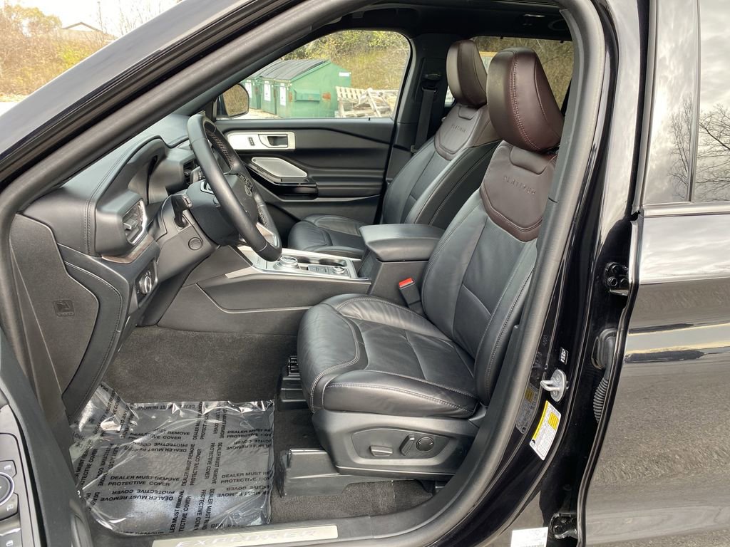 Certified 2023 Ford Explorer Platinum w/ Technology Package image 5