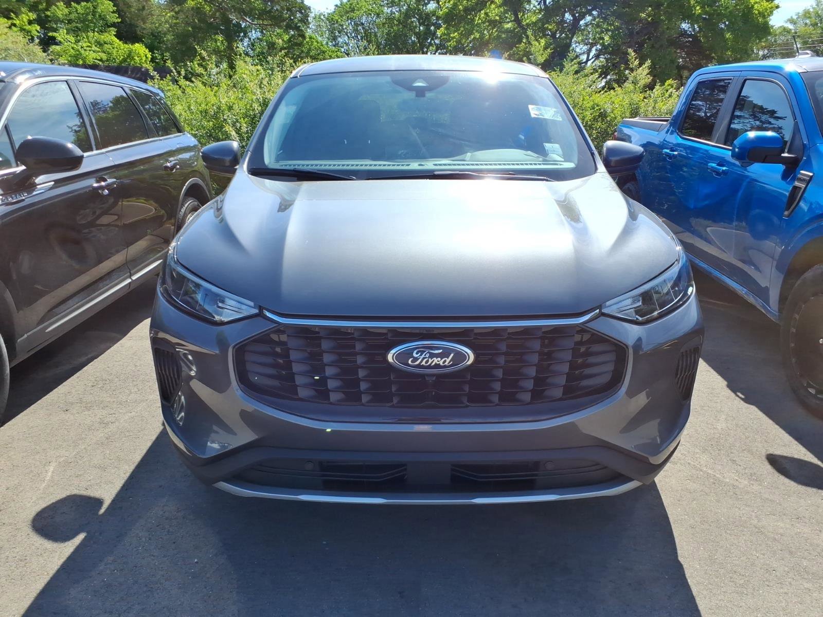 Certified 2024 Ford Escape Active w/ Tech Pack #2 AWD/4WD image 2