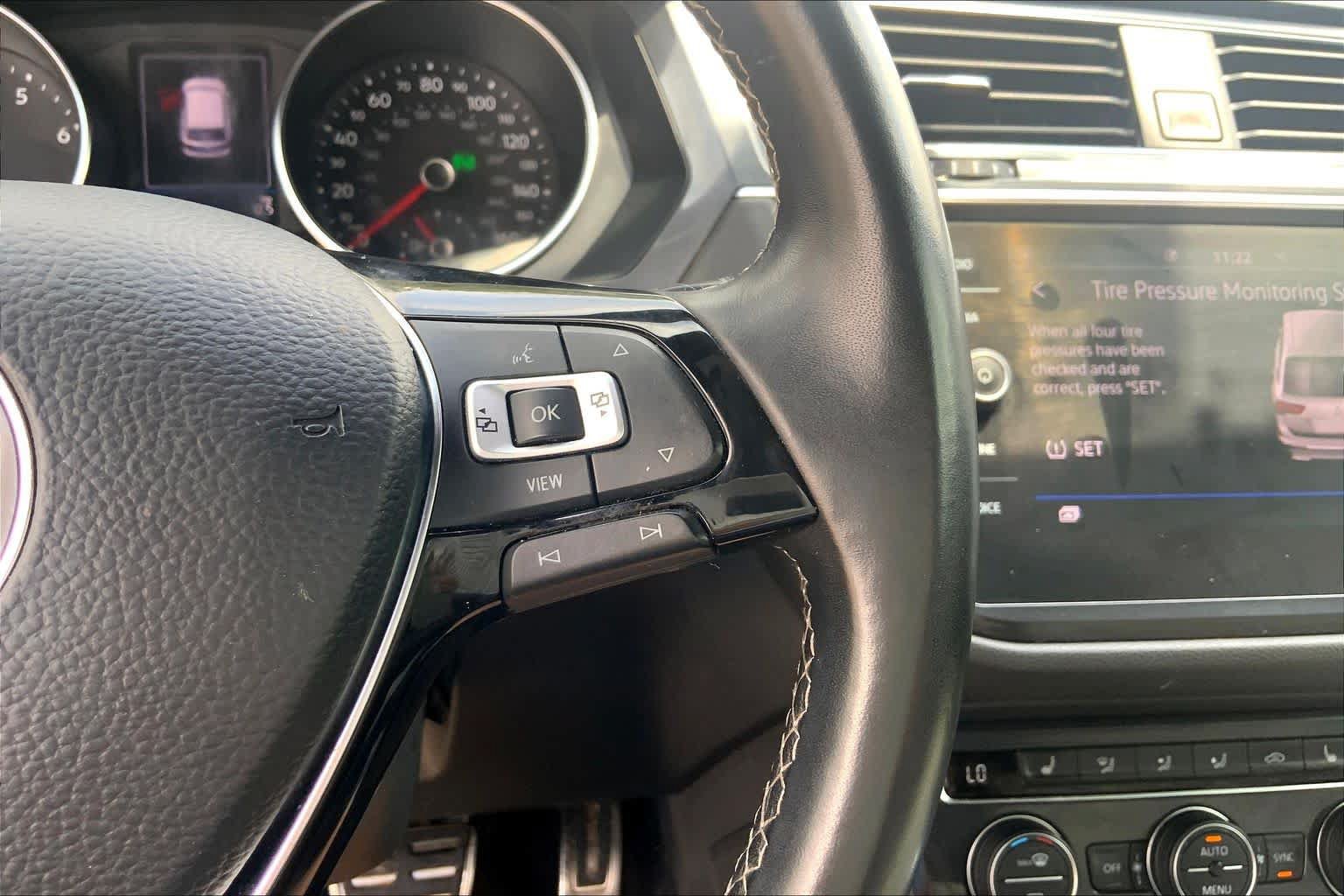 Used 2021 Volkswagen Tiguan SE R-Line FWD image 25