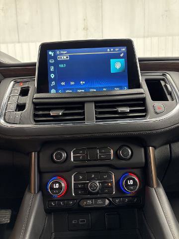 Used 2023 Chevrolet Suburban High Country image 11