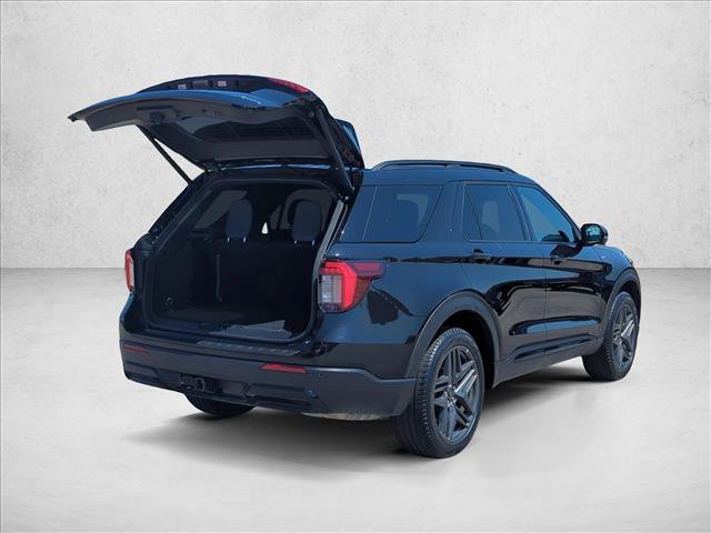 Certified 2025 Ford Explorer ST-Line w/ ST-Line Street Pack AWD/4WD image 5