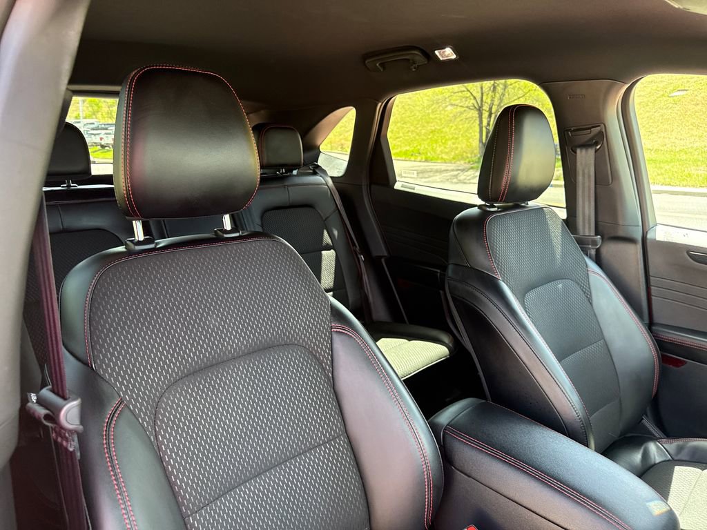 Certified 2025 Ford Escape ST-Line AWD/4WD image 29