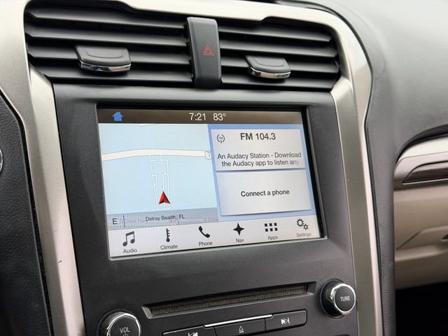 Certified 2017 Ford Fusion SE w/ Fusion SE Technology Package FWD image 19