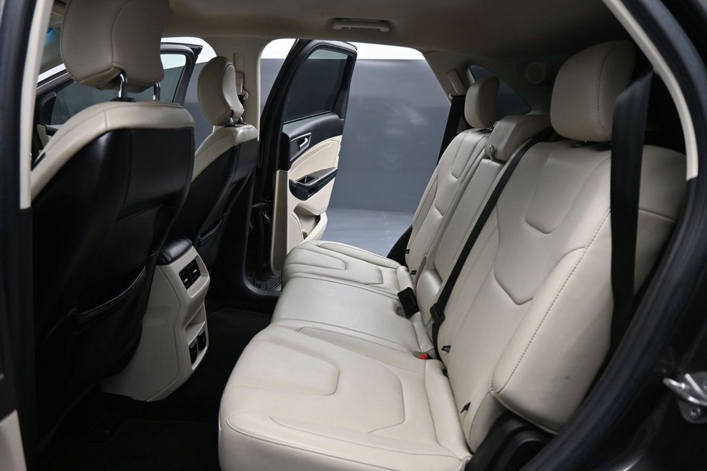 Certified 2018 Ford Edge Titanium w/ Ford Safe & Smart Package FWD image 19