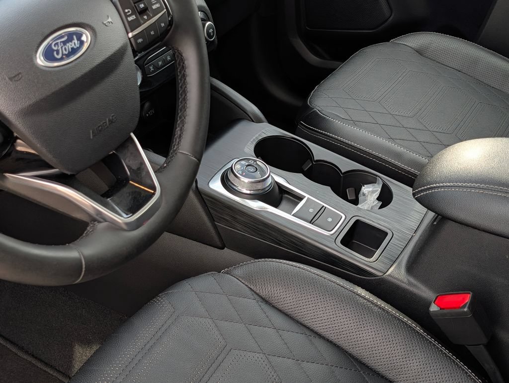 Certified 2023 Ford Escape Platinum w/ Premium Technology Package AWD/4WD image 24
