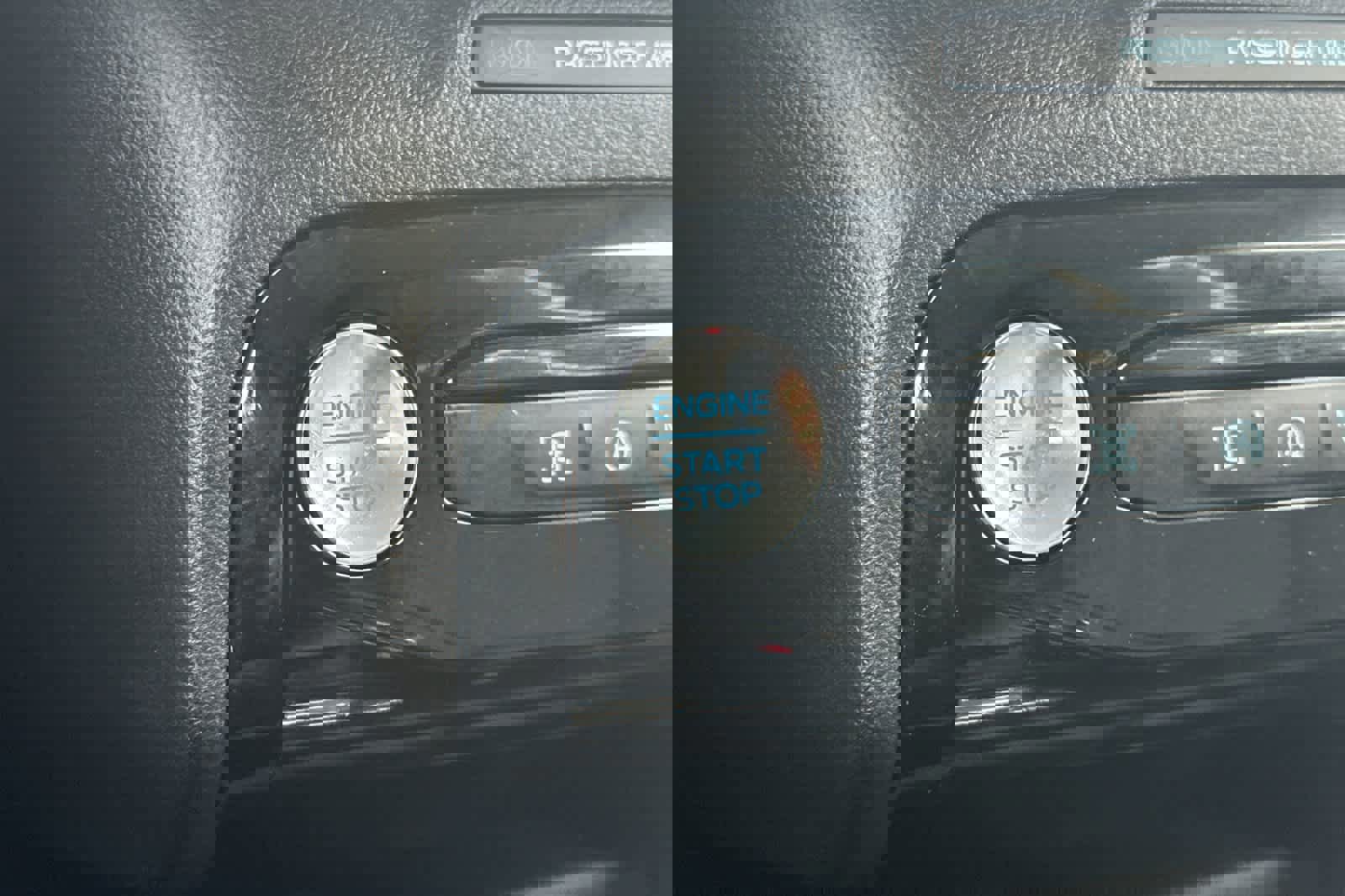 Certified 2025 Ford Escape Platinum image 23