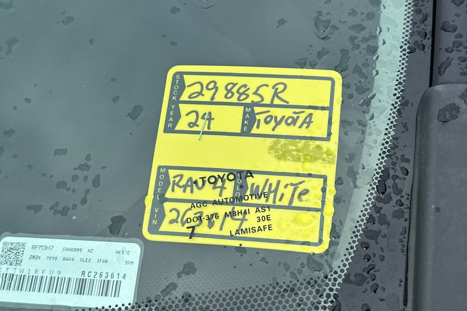 Used 2024 Toyota RAV4 XLE image 4