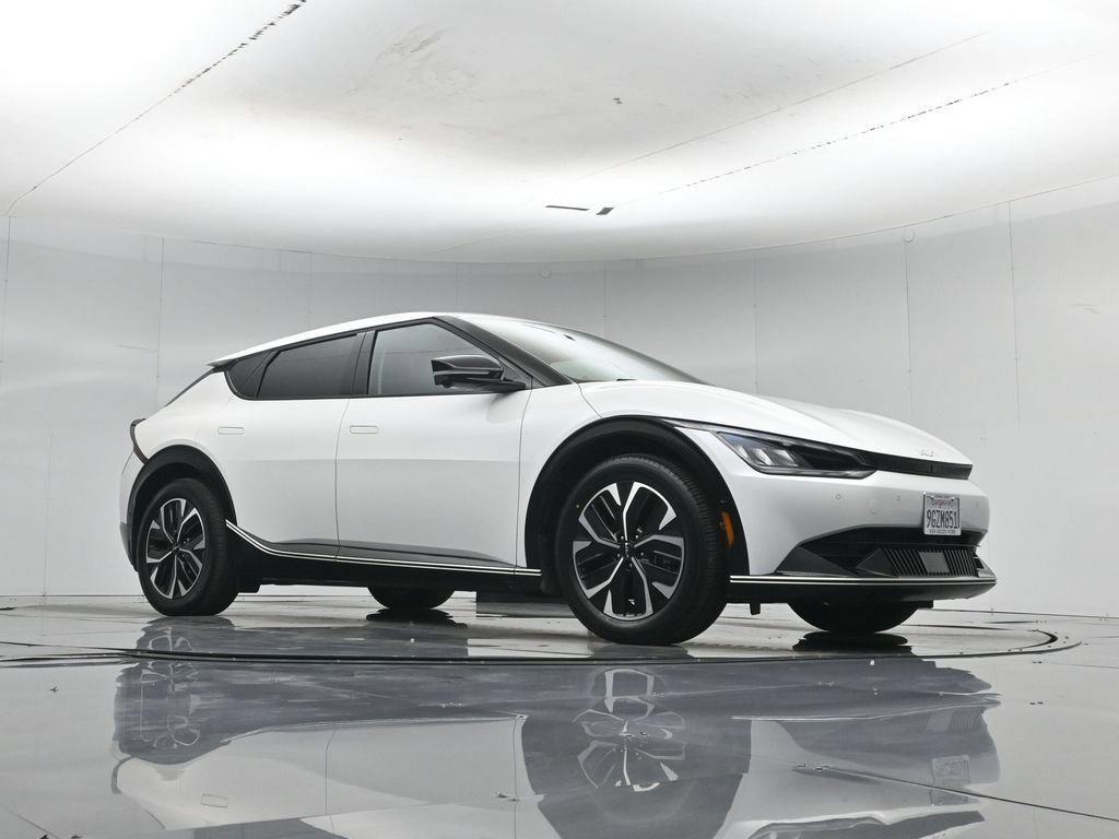 Used 2023 Kia EV6 Wind w/ Wind Technology Package AWD/4WD image 4