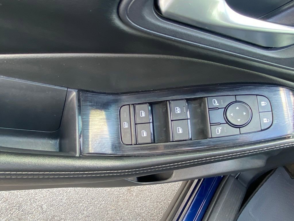 Used 2024 Nissan Rogue SV AWD/4WD image 11