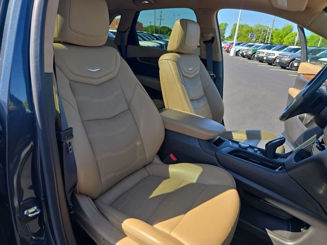 Used 2020 Cadillac XT5 Premium Luxury w/ Platinum Package AWD/4WD image 24