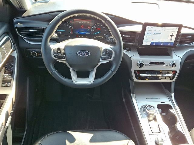 Certified 2023 Ford Explorer XLT w/ Equipment Group 202A image 13