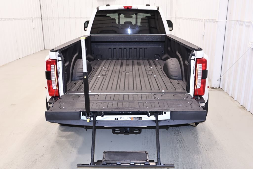 Certified 2025 Ford F350 Lariat w/ Lariat Ultimate Package AWD/4WD image 45