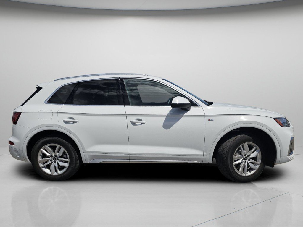 Used 2023 Audi Q5 2.0T Premium w/ Convenience Package AWD/4WD image 25