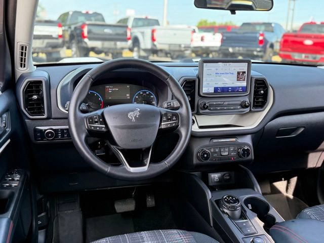 Certified 2024 Ford Bronco Sport Heritage w/ Heritage Convenience Package AWD/4WD image 4