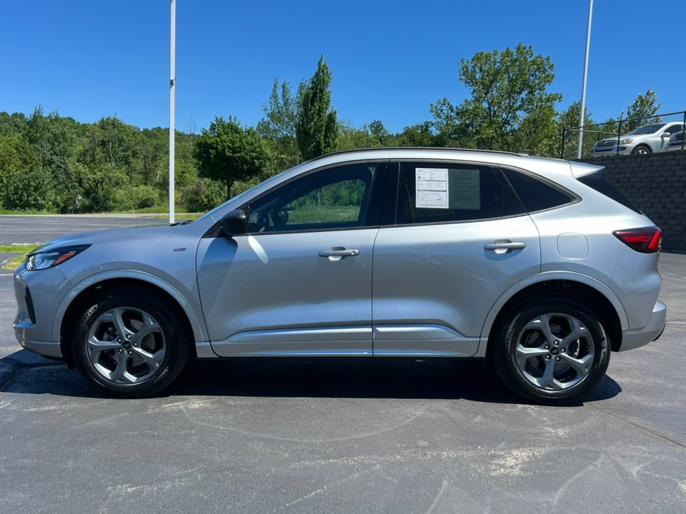 Certified 2023 Ford Escape ST-Line w/ Tech Pack #1 AWD/4WD image 39