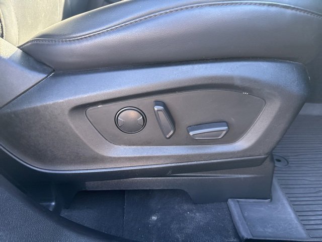 Certified 2022 Ford Explorer XLT w/ Equipment Group 202A image 27