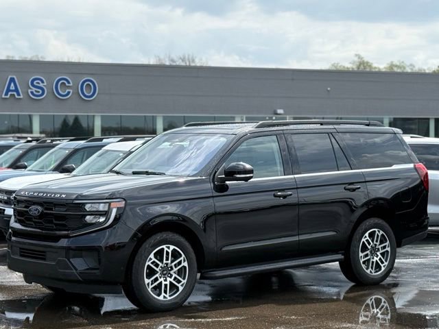 Certified 2025 Ford Expedition Active AWD/4WD image 34