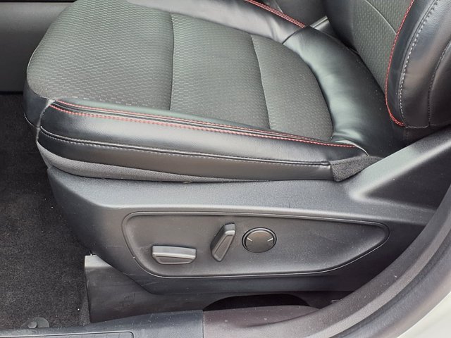 Certified 2024 Ford Escape ST-Line Select w/ Tech Pack #1 AWD/4WD image 5