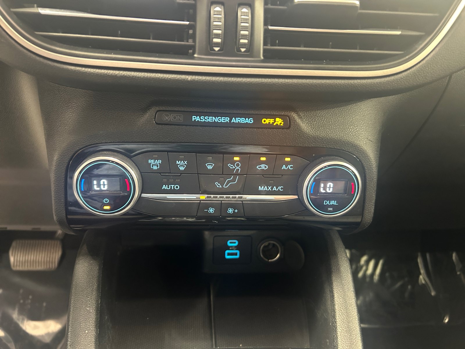 Certified 2021 Ford Escape SE AWD/4WD image 16
