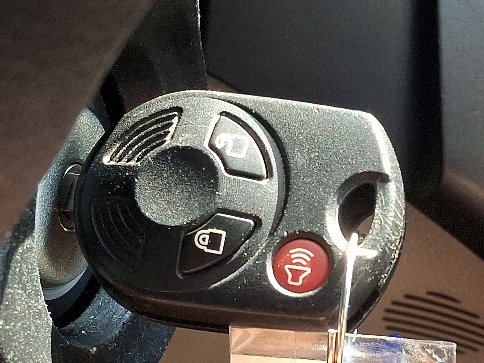 Certified 2018 Ford Escape SE w/ SE Sync 3 Package FWD image 17