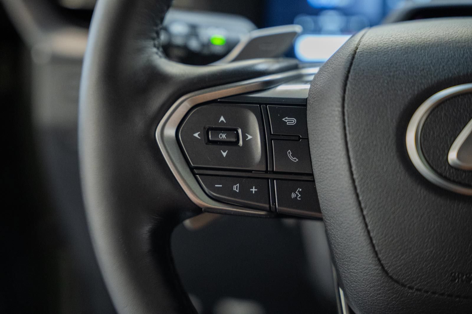 Used 2025 Lexus GX 550 w/ Cold Area Package AWD/4WD image 36