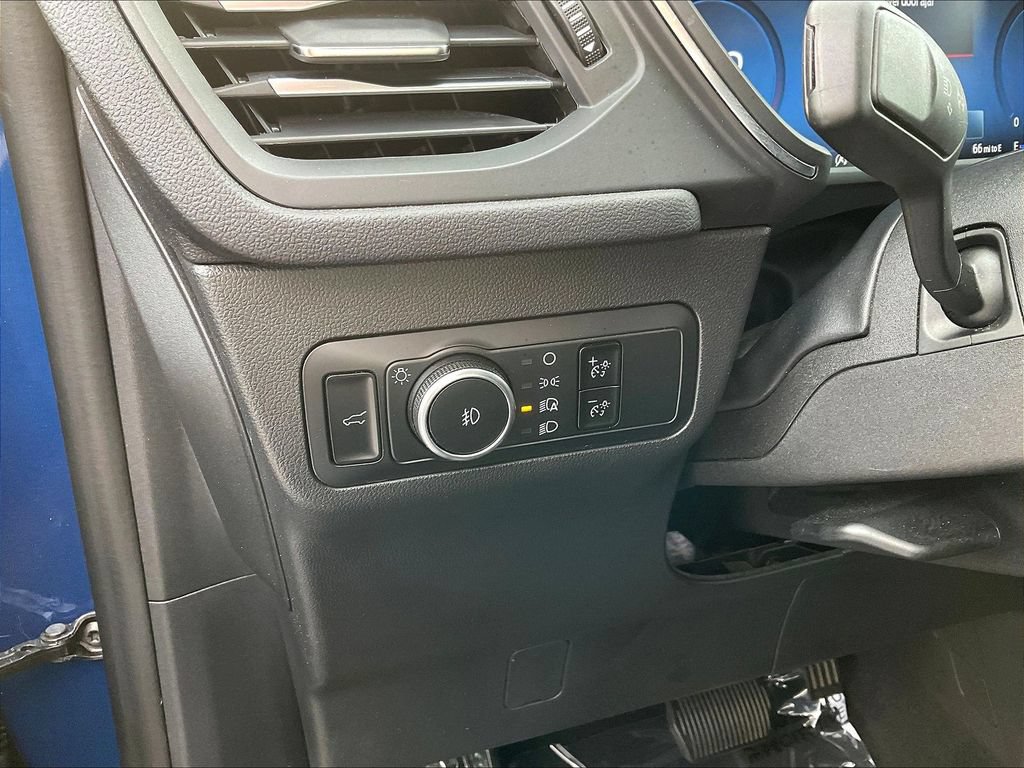 Certified 2023 Ford Escape Platinum w/ Premium Technology Package AWD/4WD image 11