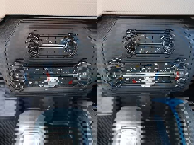 Certified 2024 Ford Bronco Wildtrak image 25