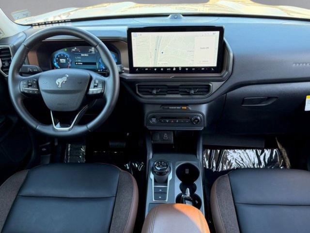 Certified 2025 Ford Bronco Sport Outer Banks w/ Outer Banks Tech Package+ AWD/4WD image 3