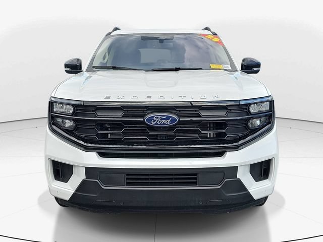 Certified 2025 Ford Expedition Active AWD/4WD image 10