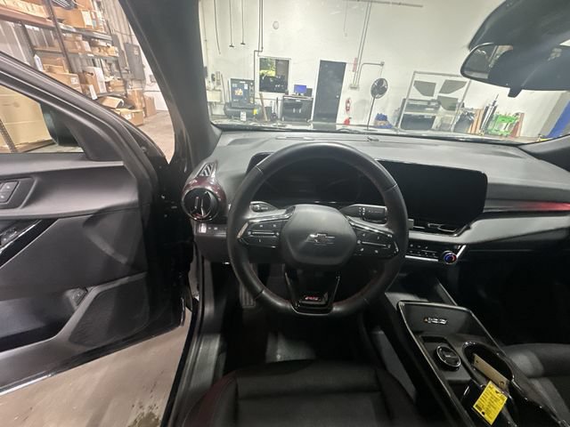 Used 2025 Chevrolet Equinox RS FWD image 15