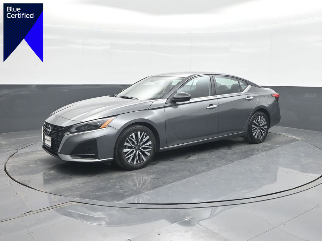 Used 2025 Nissan Altima 2.5 SV FWD image 1