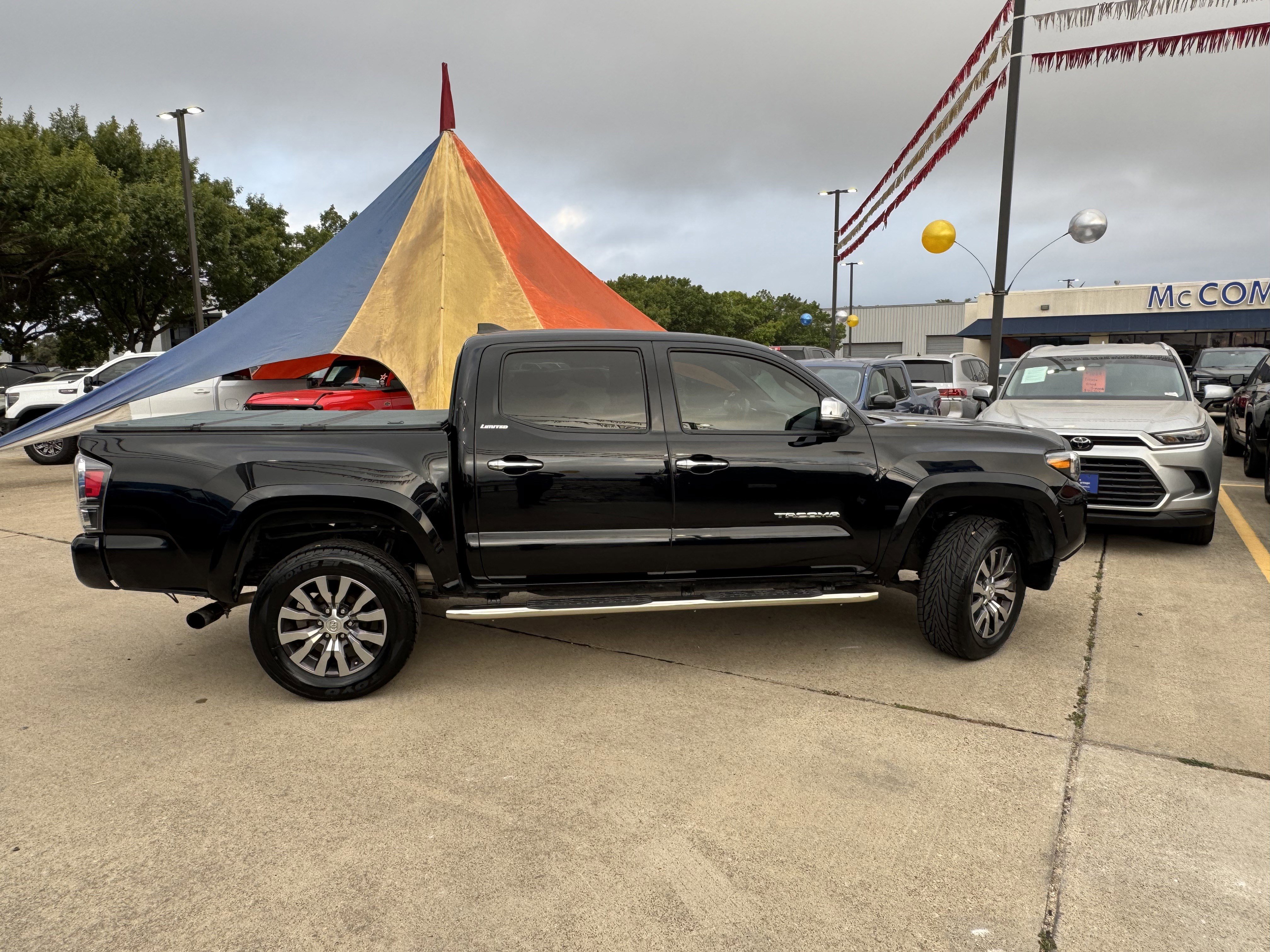 Used 2020 Toyota Tacoma Limited image 3