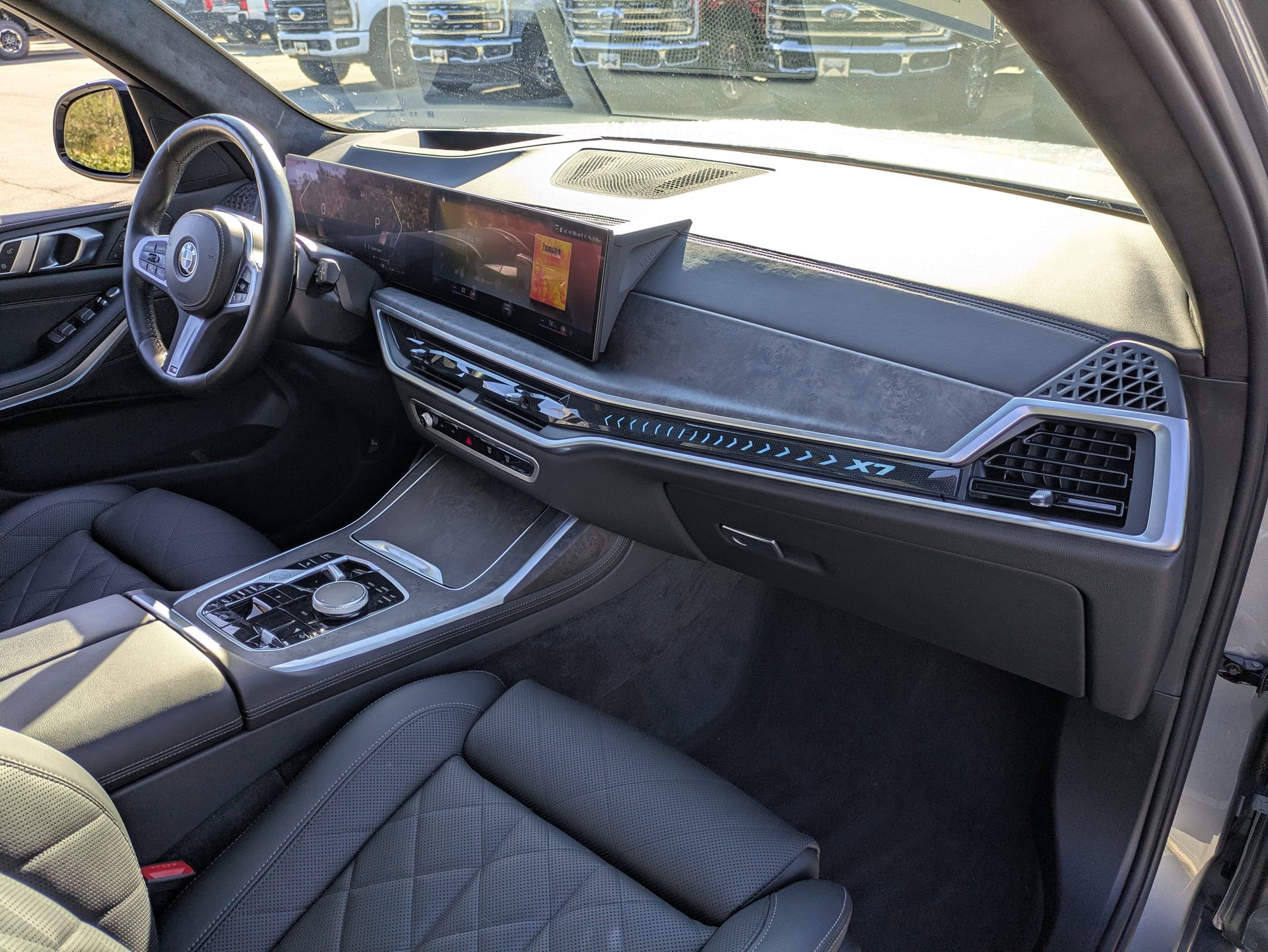 Used 2023 BMW X7 xDrive40i w/ M Sport Package image 39
