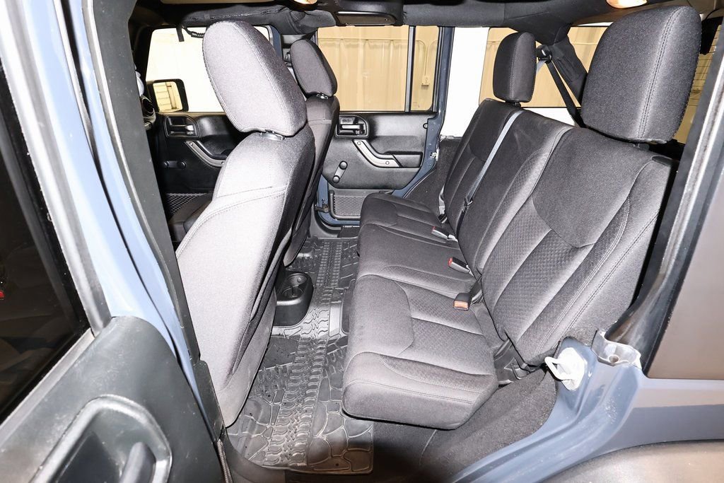 Used 2018 Jeep Wrangler Unlimited Sport image 14