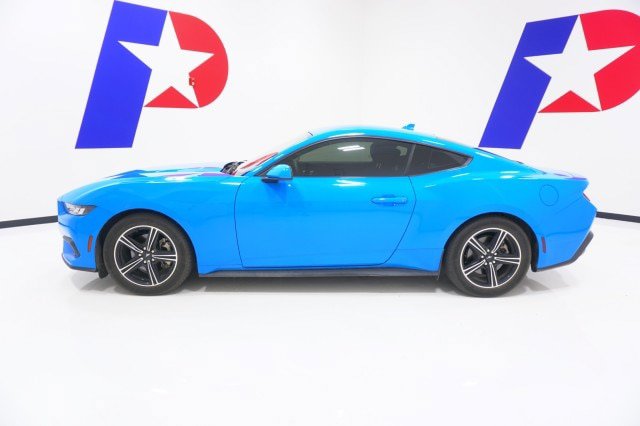 Certified 2024 Ford Mustang Coupe RWD image 9