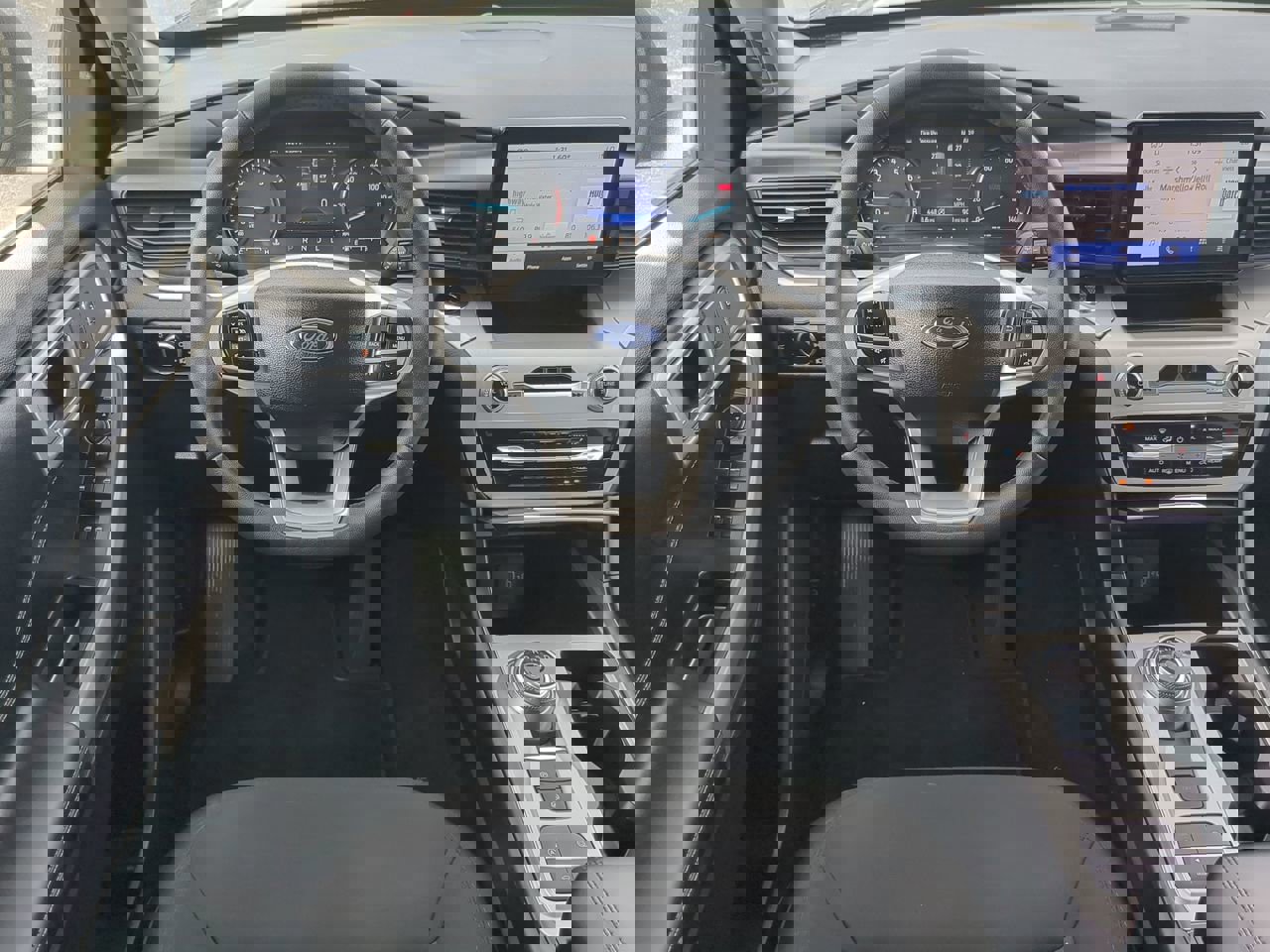 Certified 2024 Ford Explorer XLT image 16