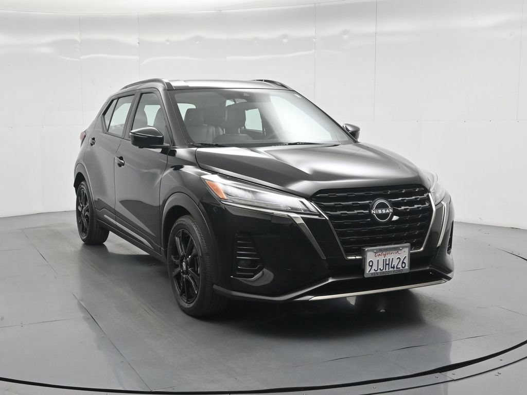 Used 2023 Nissan Kicks SR w/ SR Premium Package FWD image 54