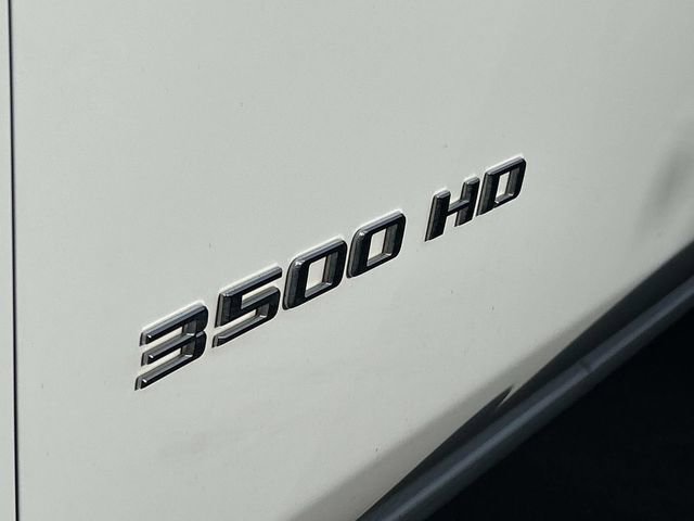Used 2024 Chevrolet Silverado 3500 LT w/ Convenience Package image 9