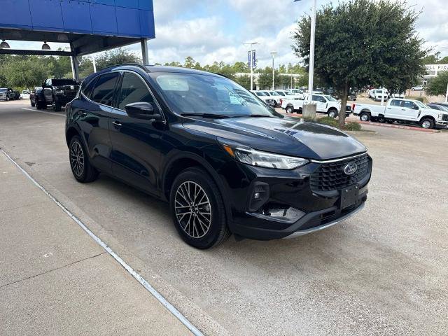 Certified 2026 Ford Escape SE FWD image 2