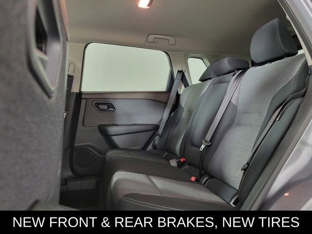 Used 2021 Nissan Rogue S image 14