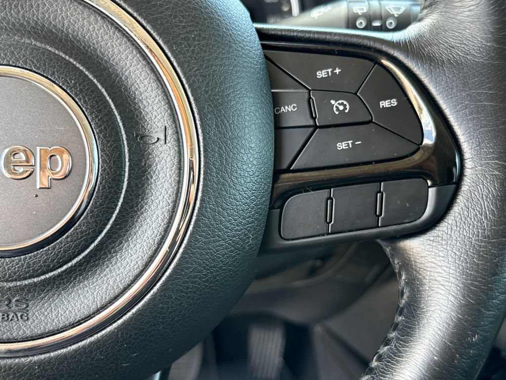 Used 2020 Jeep Renegade Altitude FWD image 16