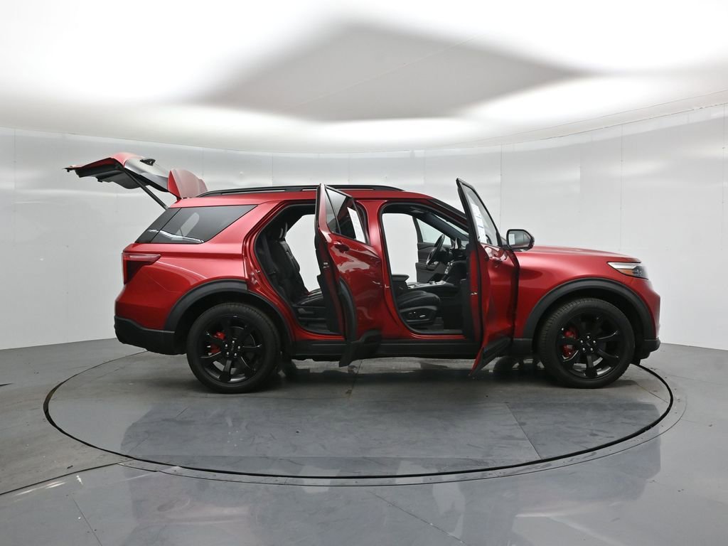 Certified 2020 Ford Explorer ST w/ ST Street Pack image 5